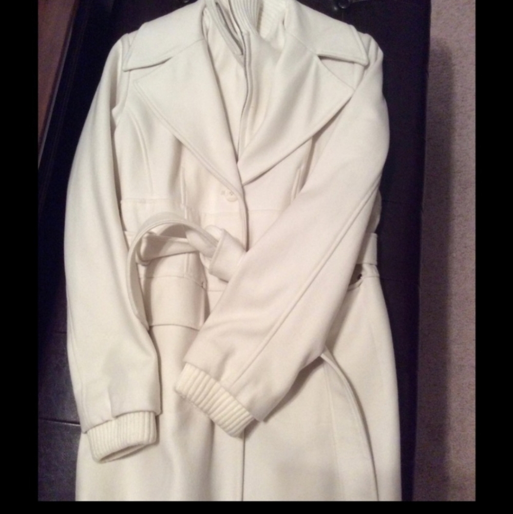 Off White Coat - Picture 4 of 13